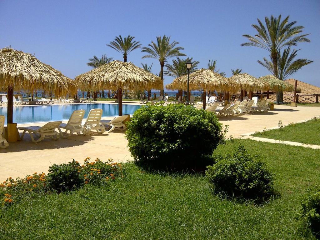 Sawary Beach Hotel Batroûn Exteriér fotografie