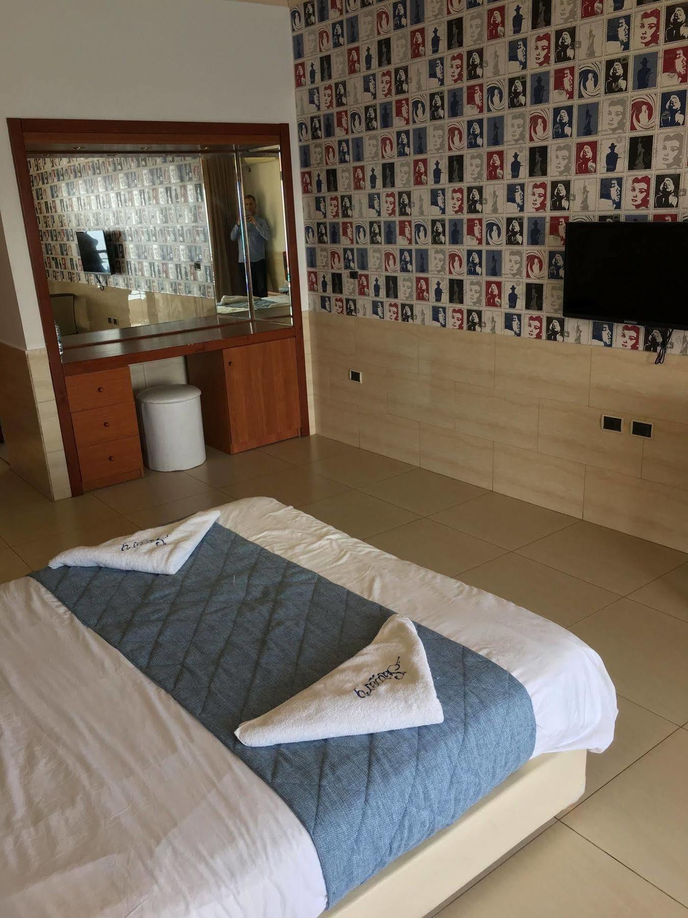 Sawary Beach Hotel Batroûn Exteriér fotografie